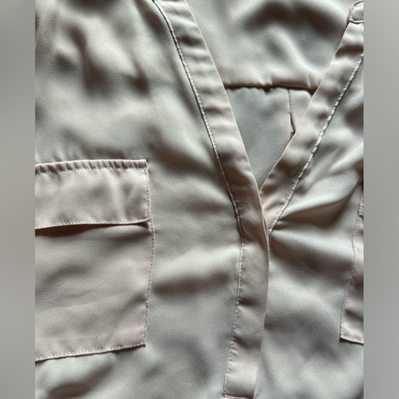 Pale pink Torrid Harper pull over blouse - Picture 3 of 4